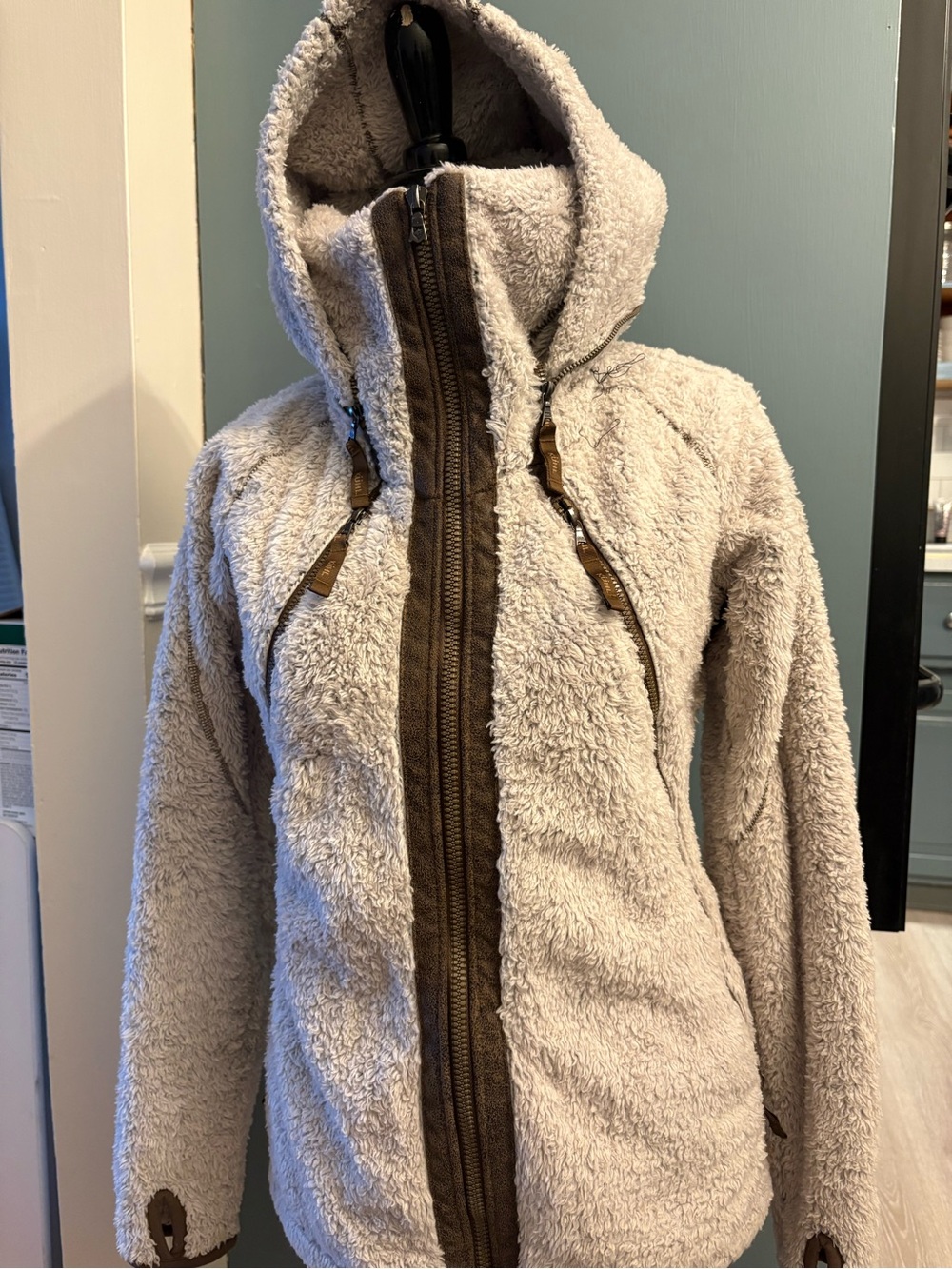 Kuhl Women's Cream Sherpa Fleece Jacket with faux leather brown trim